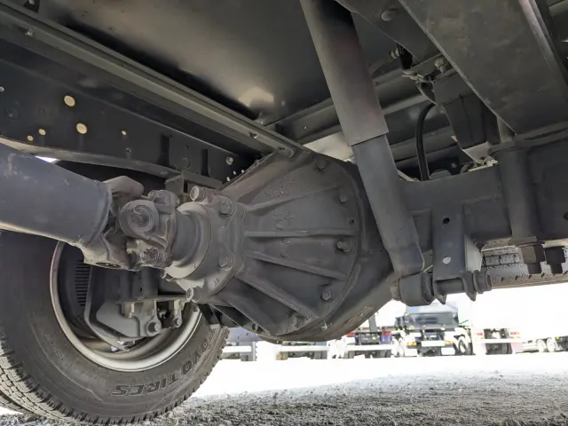 いすゞ エルフ 2RG-NMR88N(2WD)の写真23