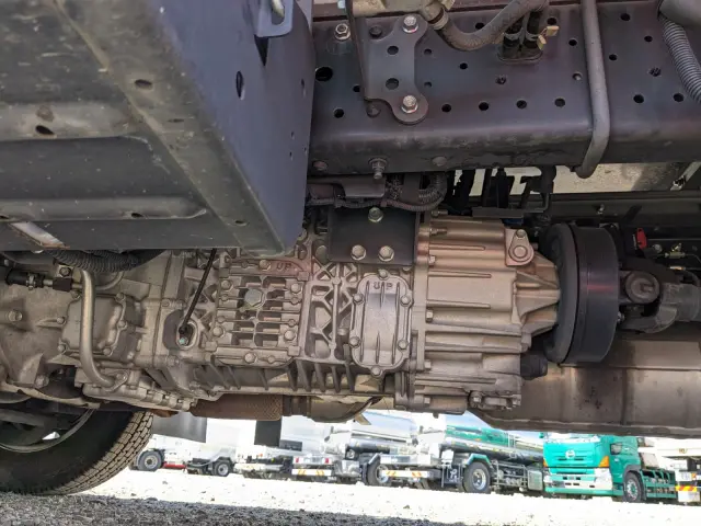 いすゞ エルフ 2RG-NMR88N(2WD)の写真24