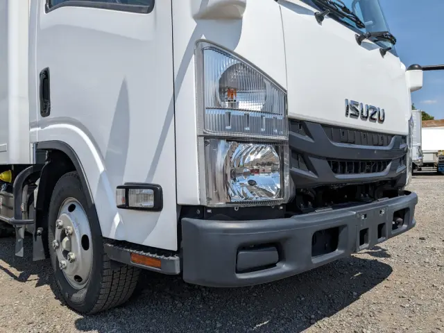 いすゞ エルフ 2RG-NMR88N(2WD)の写真26