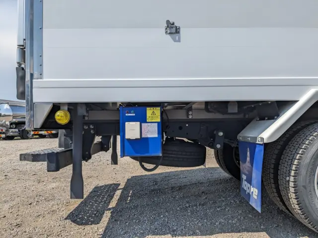 いすゞ エルフ 2RG-NMR88N(2WD)の写真32
