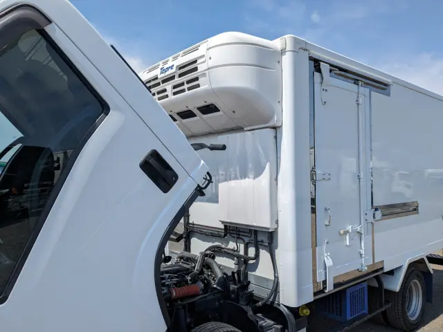 いすゞ エルフ 2RG-NMR88N(2WD)の写真42