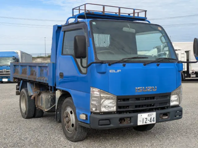いすゞ エルフ TKG-NKR85AN(2WD)の写真2