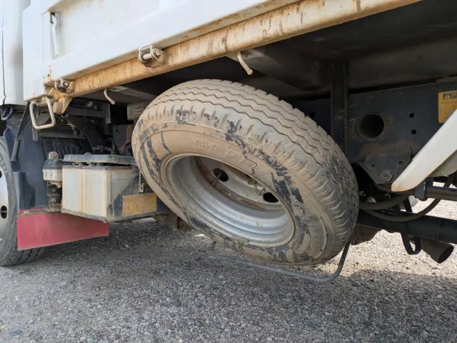 いすゞ エルフ TPG-NJR85AD(2WD)の写真16
