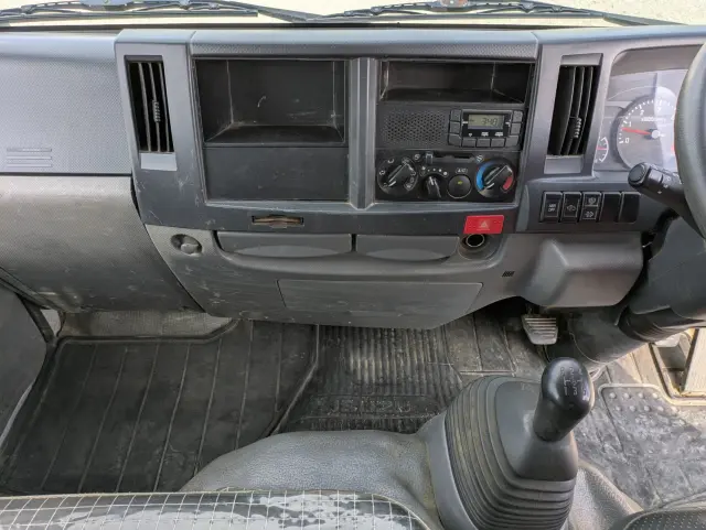 いすゞ エルフ TPG-NJR85AD(2WD)の写真25