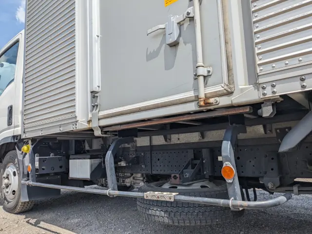 いすゞ エルフ TPG-NPR85AN(2WD)の写真32