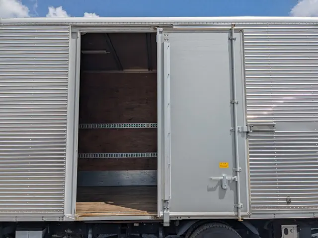 いすゞ エルフ TPG-NPR85AN(2WD)の写真33