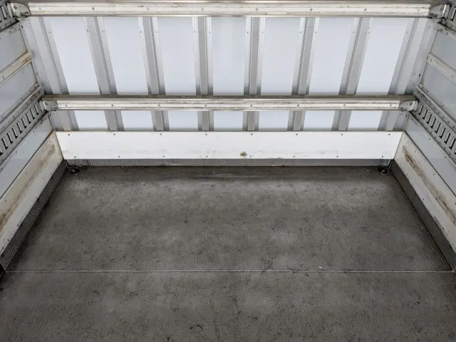 いすゞ フォワード 2PG-FRR90T2(2WD)の写真16