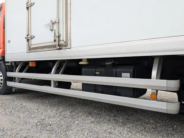 いすゞ フォワード 2PG-FRR90T2(2WD)の写真29