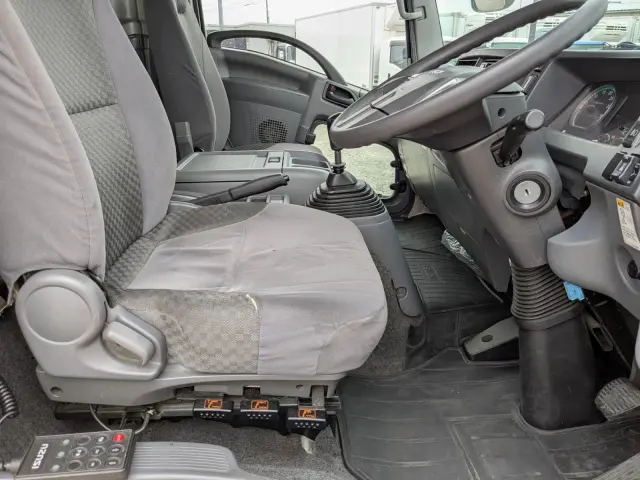 いすゞ フォワード 2PG-FRR90T2(2WD)の写真39
