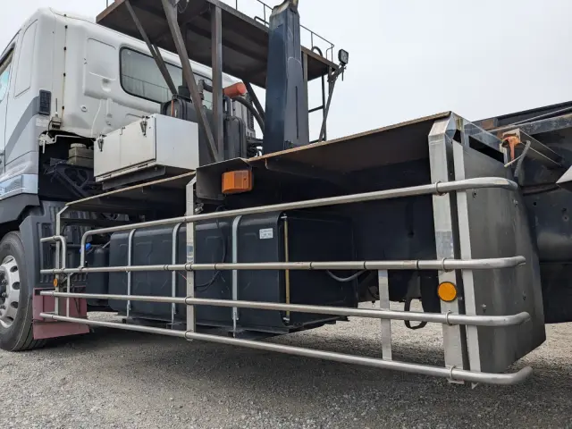 日野 プロフィア LDG-FS1ERBA(6x4)の写真21