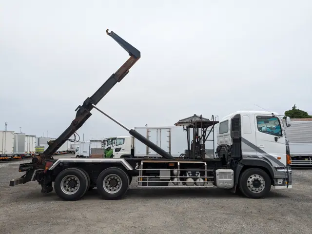 日野 プロフィア LDG-FS1ERBA(6x4)の写真25