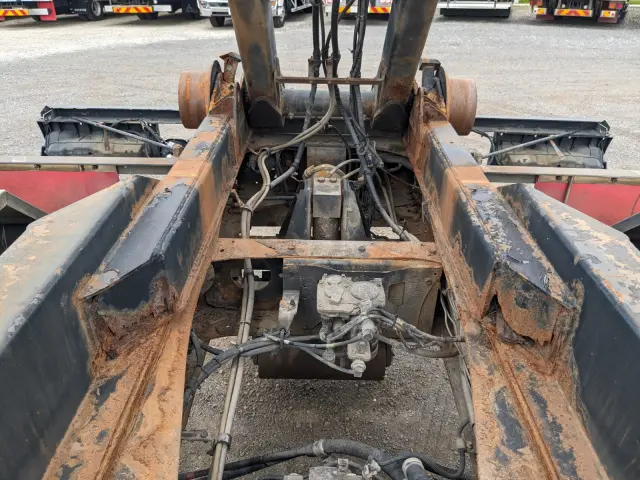 日野 プロフィア LDG-FS1ERBA(6x4)の写真29