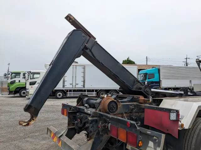 日野 プロフィア LDG-FS1ERBA(6x4)の写真34