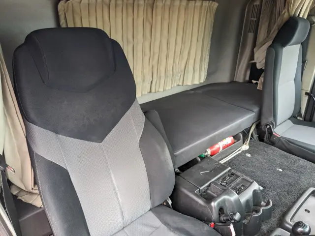 日野 プロフィア LDG-FS1ERBA(6x4)の写真39