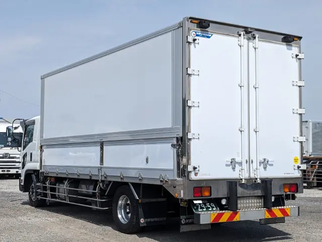 いすゞ フォワード LKG-FTR90T2(2WD)の写真4