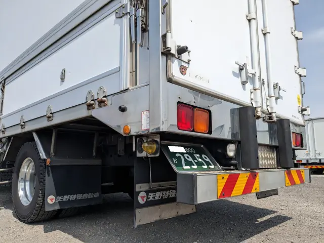 いすゞ フォワード LKG-FTR90T2(2WD)の写真8