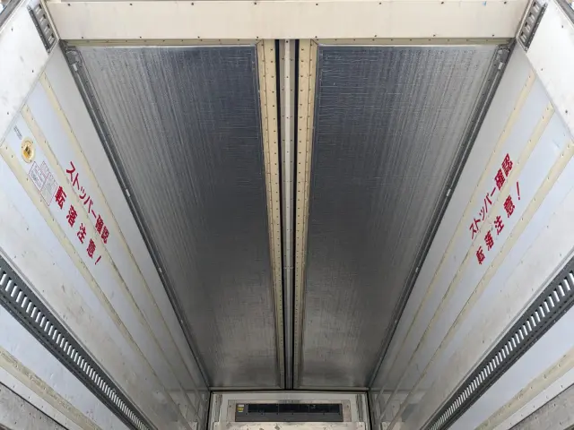 いすゞ フォワード LKG-FTR90T2(2WD)の写真13