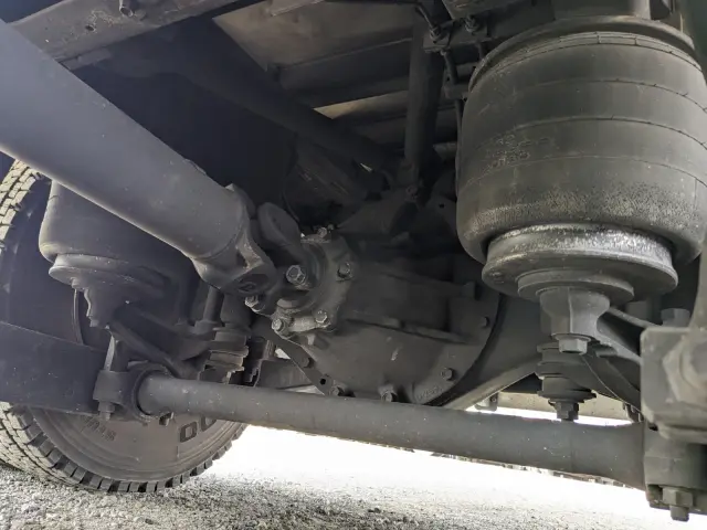 いすゞ フォワード LKG-FTR90T2(2WD)の写真23