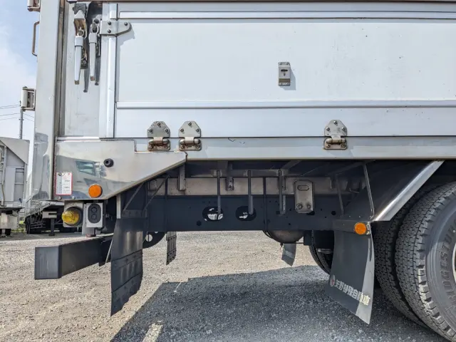 いすゞ フォワード LKG-FTR90T2(2WD)の写真27