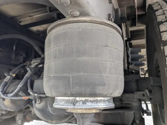 いすゞ フォワード LKG-FTR90T2(2WD)の写真29