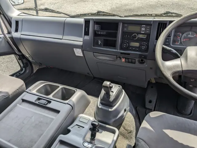 いすゞ フォワード LKG-FTR90T2(2WD)の写真42