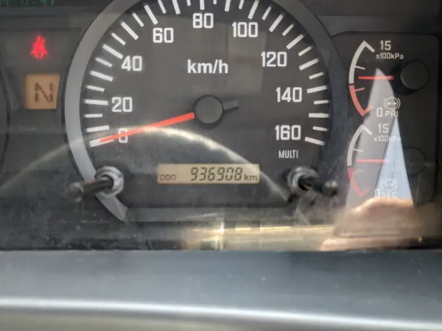 いすゞ フォワード LKG-FTR90T2(2WD)の写真43