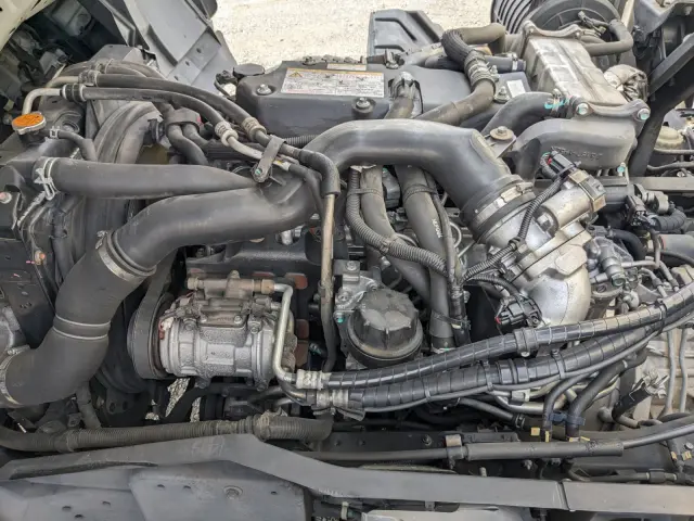 いすゞ フォワード LKG-FTR90T2(2WD)の写真44