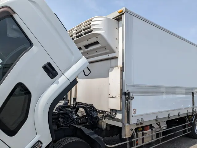 いすゞ フォワード LKG-FTR90T2(2WD)の写真45