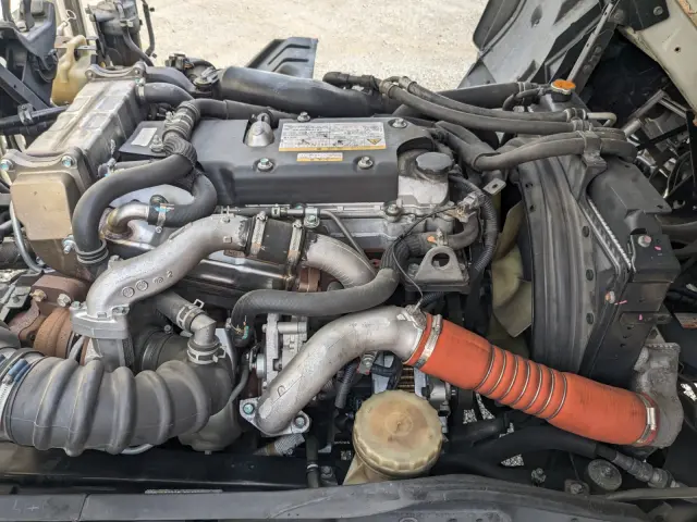 いすゞ フォワード LKG-FTR90T2(2WD)の写真48