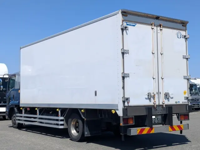 いすゞ フォワード QKG-FTR34T2(2WD)の写真5