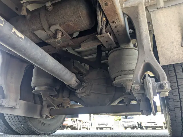 いすゞ フォワード QKG-FTR34T2(2WD)の写真24
