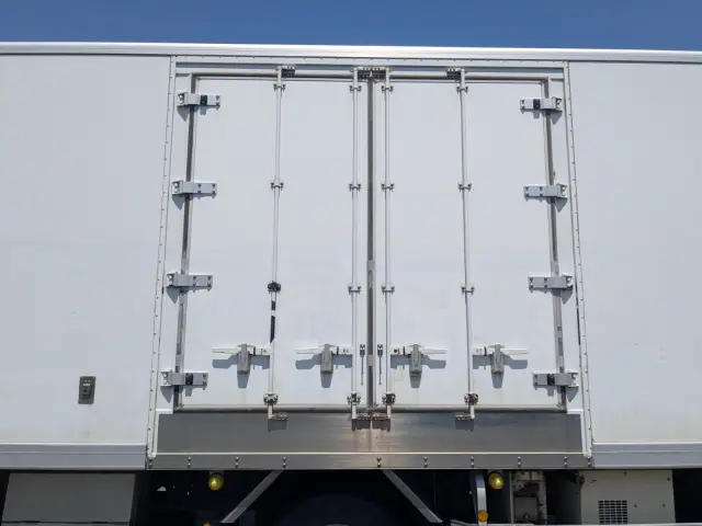 いすゞ フォワード QKG-FTR34T2(2WD)の写真32