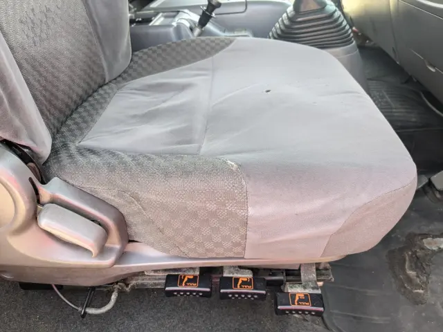 いすゞ フォワード QKG-FTR34T2(2WD)の写真34