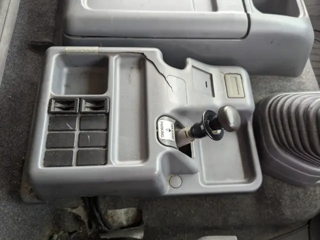 いすゞ フォワード QKG-FTR34T2(2WD)の写真49