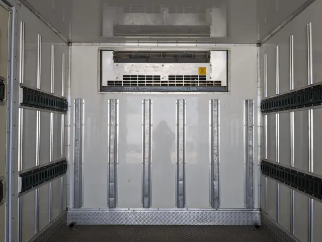 いすゞ エルフ TKG-NPR85AN(2WD)の写真16