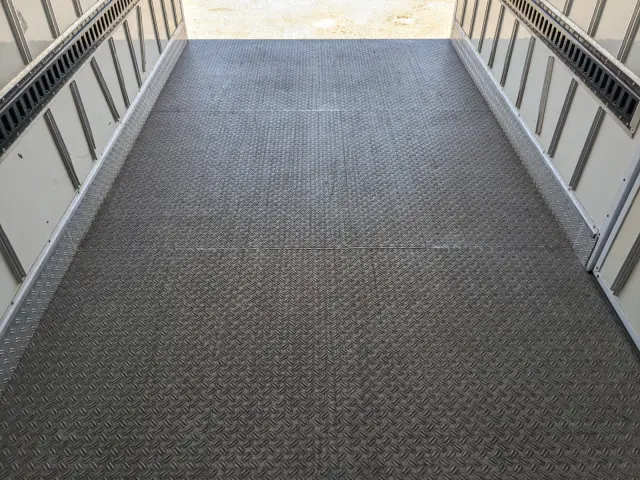 いすゞ エルフ TKG-NPR85AN(2WD)の写真17