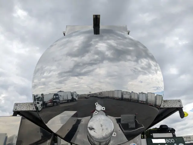 いすゞ ギガ 2PG-CYE77DM(6x2)の写真11