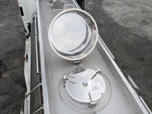 いすゞ ギガ 2PG-CYE77DM(6x2)の写真14