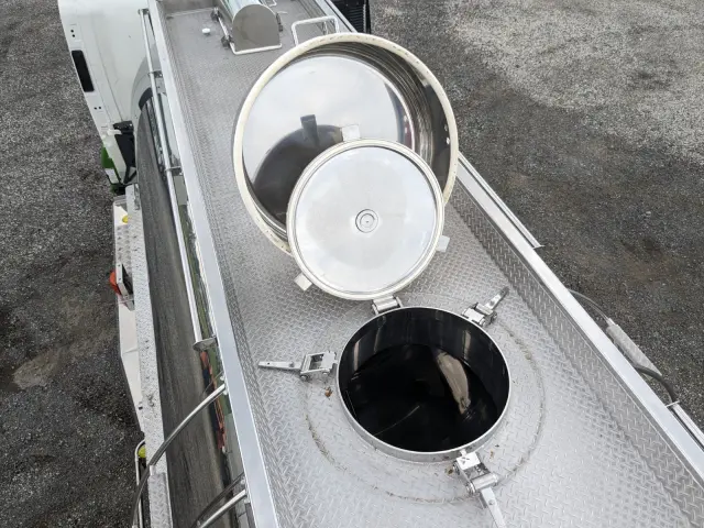 いすゞ ギガ 2PG-CYE77DM(6x2)の写真15