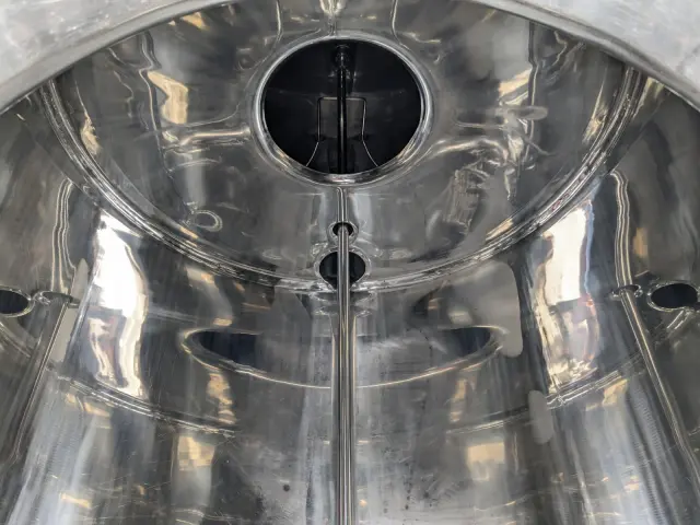 いすゞ ギガ 2PG-CYE77DM(6x2)の写真17