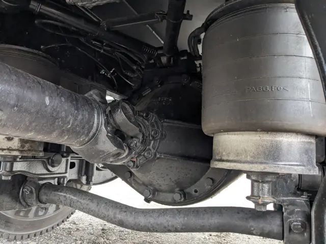 いすゞ ギガ 2PG-CYE77DM(6x2)の写真21