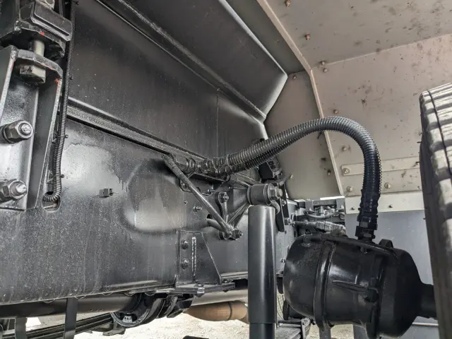 いすゞ ギガ 2PG-CYE77DM(6x2)の写真23