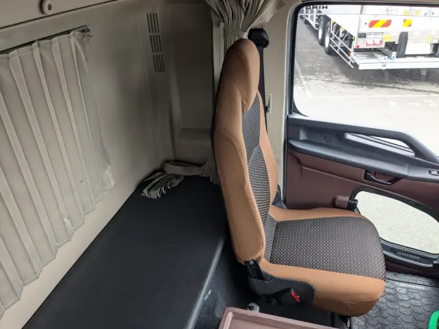 日野 レンジャー 2KG-FD2ABG(2WD)の写真32