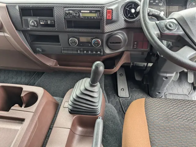 日野 レンジャー 2KG-FD2ABG(2WD)の写真33