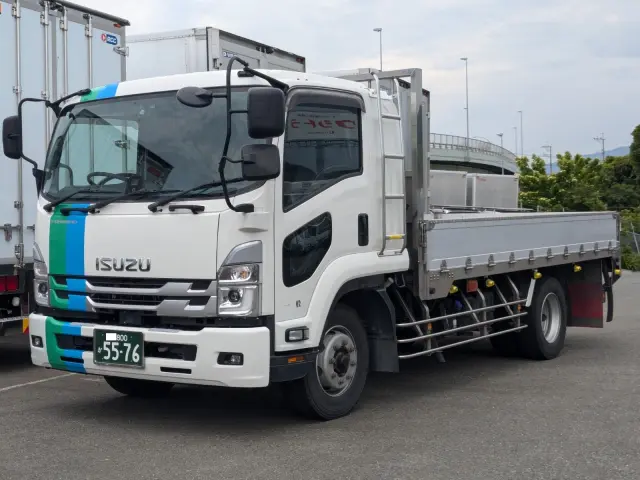 いすゞ フォワード 2RG-FTR90U2(2WD)の写真1