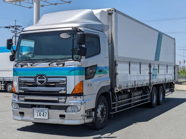 日野 プロフィア QKG-FR1EXBG(6x2)の写真1