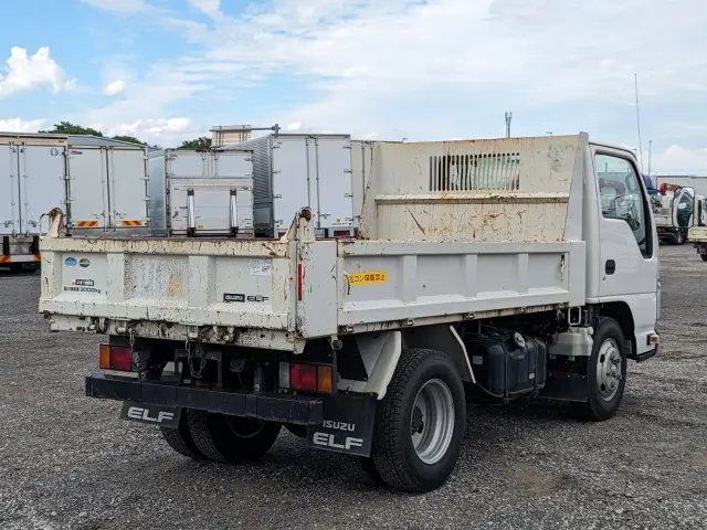 いすゞ エルフ TPG-NKR85AD(2WD)の写真5