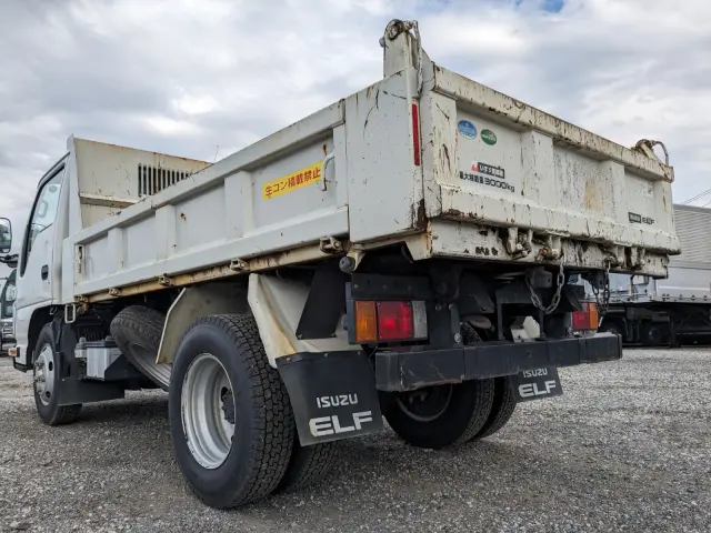 いすゞ エルフ TPG-NKR85AD(2WD)の写真8