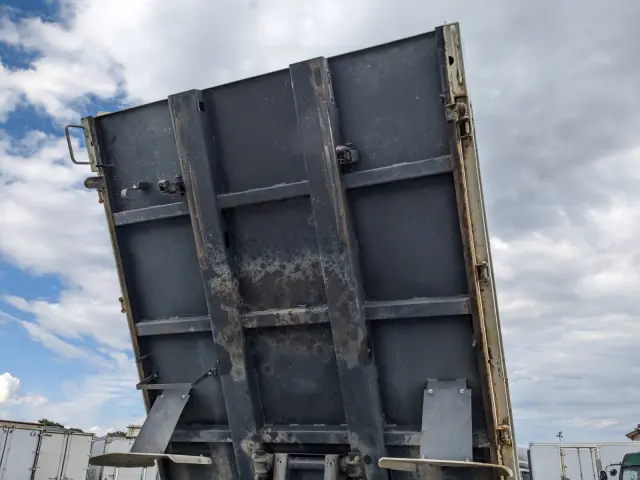 いすゞ エルフ TPG-NKR85AD(2WD)の写真30