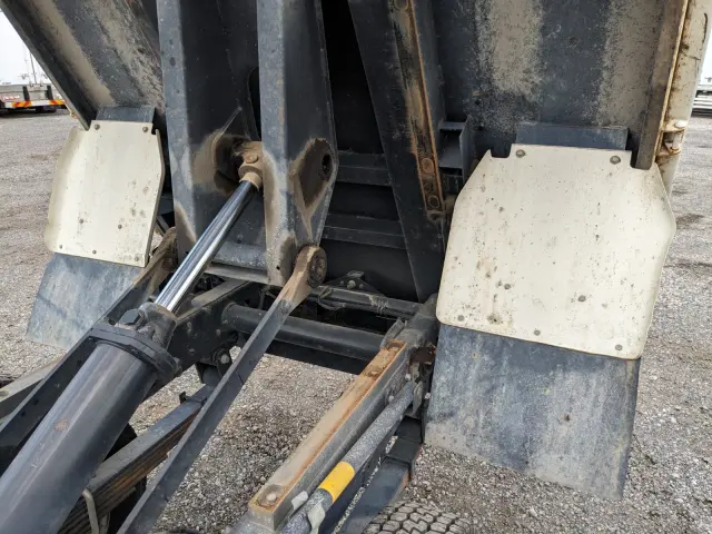 いすゞ エルフ TPG-NKR85AD(2WD)の写真31